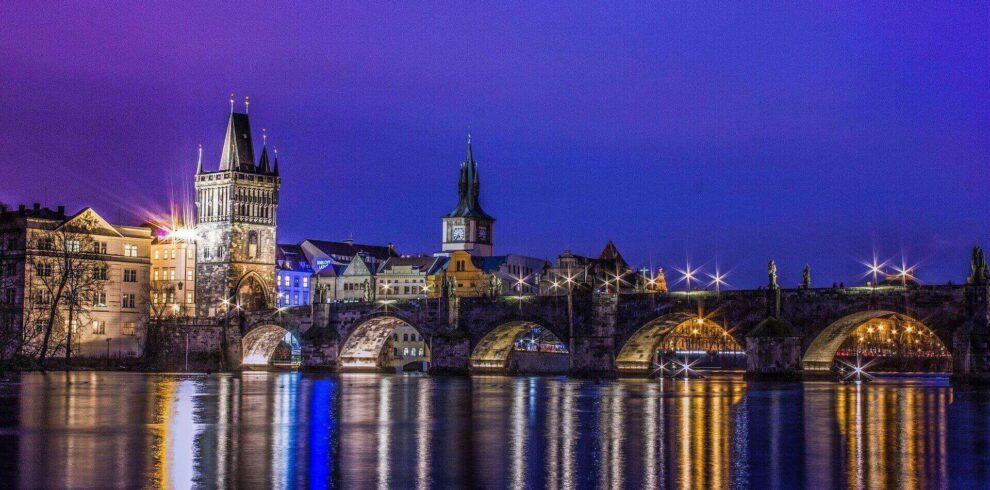 prague-1350542_1920(1)